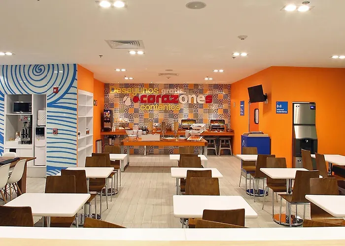One Ciudad De Periferico Hotel 3*