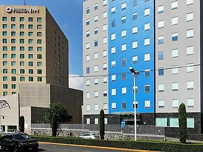 One Ciudad De Periferico
